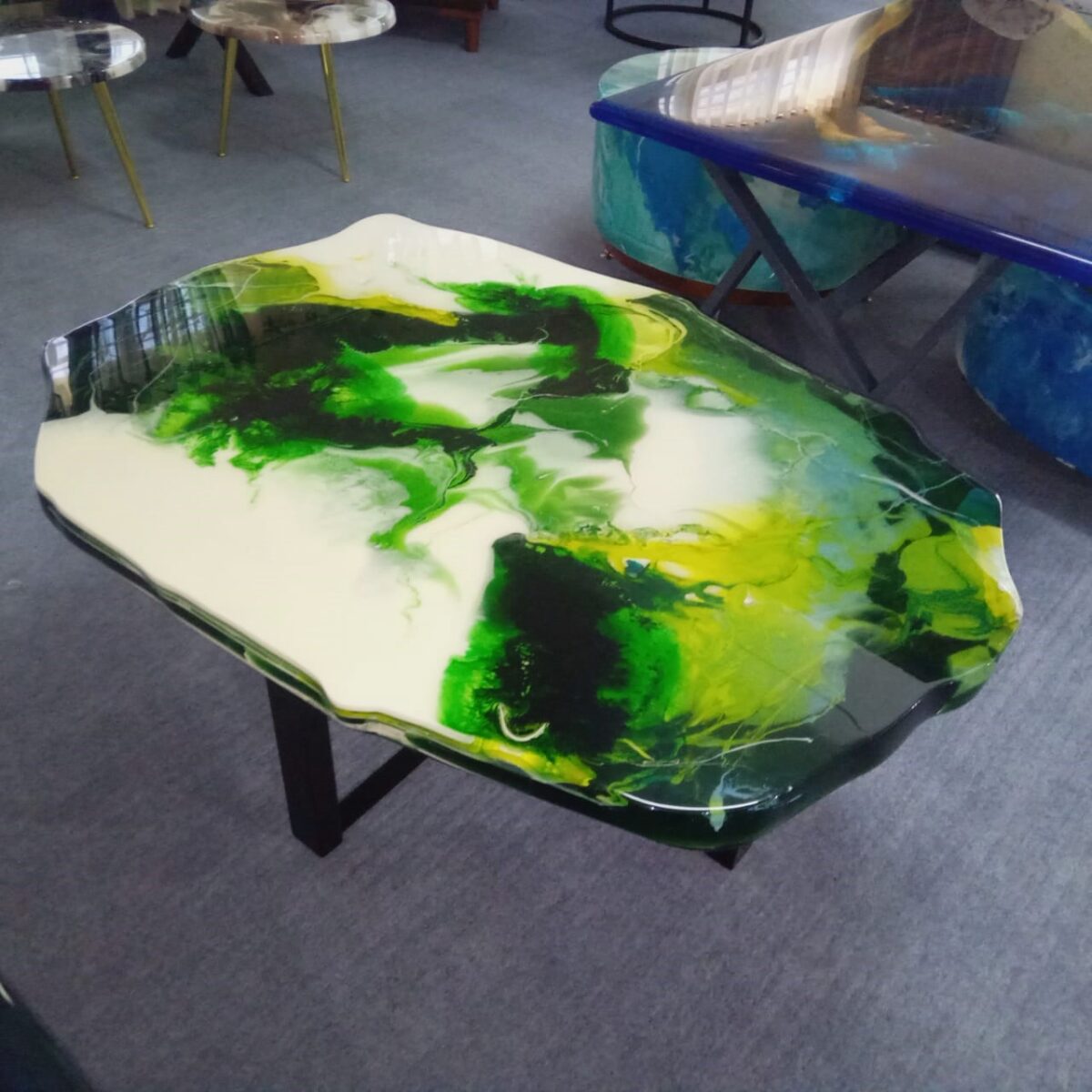 Green Gemstone-Inspired Epoxy Resin Table Top